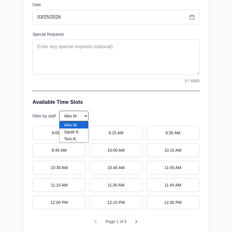 Produktscreenshot: Kundenseitige Buchungsseite mit aktivem Mitarbeiterfilter-Dropdown